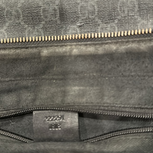 GUCCI GG INTERLOCKING MESSENGER BAG - Picture 7 of 7
